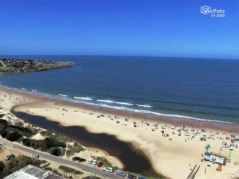 003-vista-aerea-complejo-a-una-cuadra-de-playa-san-francisco-punta-colorada-02