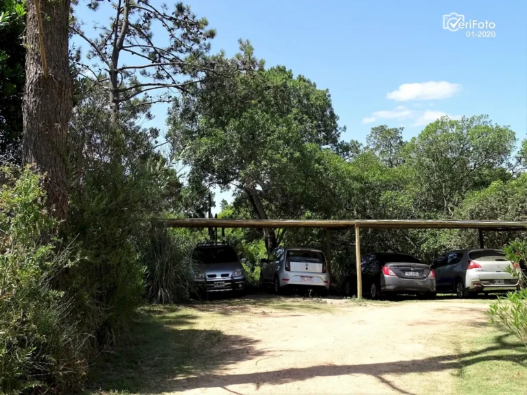 117-estacionamiento-techado-bungalows-punta-colorada